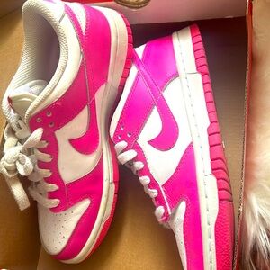 Nike dunk low , fuchsia, pink and white size 5 youth
